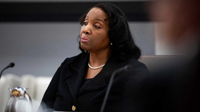 特朗普大戰美聯儲，甩出的殺手锏夠硬核嗎？法律專家這么看