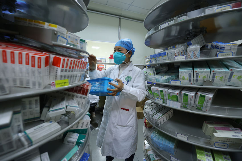 團險賠付率逼近80％，如何為創(chuàng)新藥械騰出空間丨“病有所保”大調(diào)研