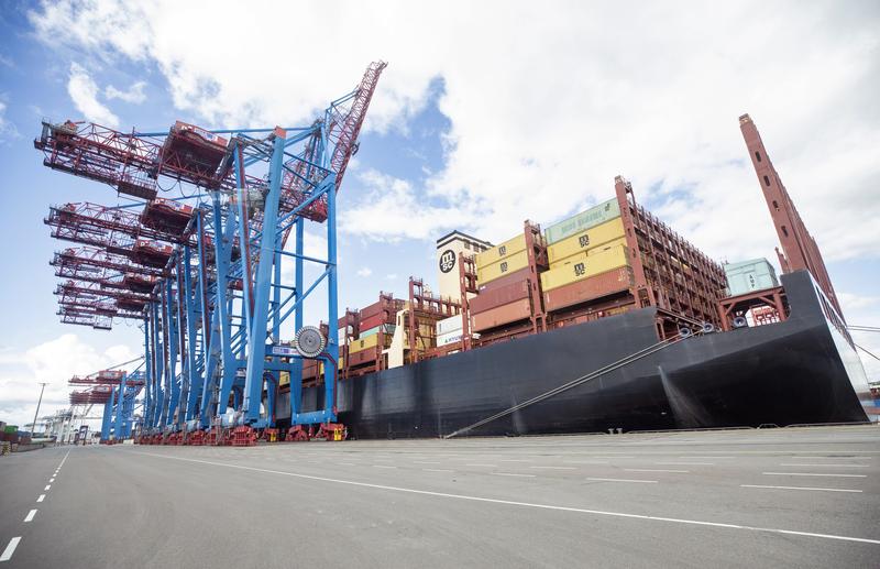 特朗普打壓下歐洲“雙雄”失意：德國汽車工業熄火，法國人還要大罷工