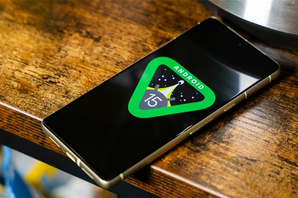 拜拜充電寶 1萬毫安時電池引爆智能手機續航革命