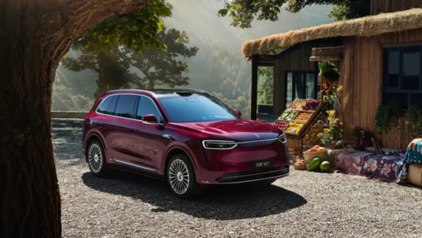 與理想小鵬分道揚鑣 靳玉志：華為輔助駕駛不會走VLA路徑