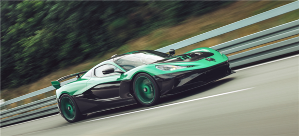 極速直逼布加迪 仰望U9這波給電車長臉了