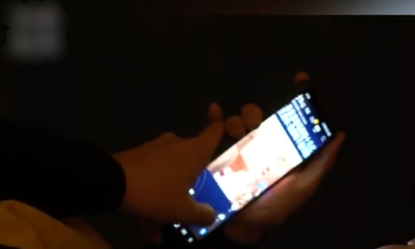 追短劇太投入女子差點(diǎn)失去右眼：長(zhǎng)期深夜側(cè)臥看五六小時(shí)