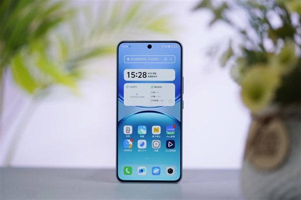 8200mAh雙滅霸手機！vivo Y500圖賞