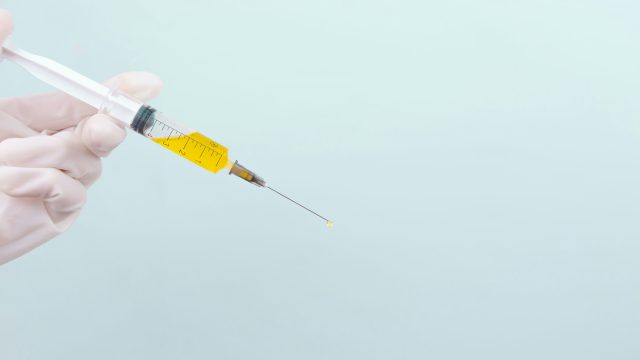 美國疾控系統(tǒng)高層集體出走！特朗普的“疫苗戰(zhàn)”如何影響美國公共衛(wèi)生政策？