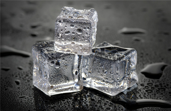 新成果！中國科學家首次發現冰彎曲可發電