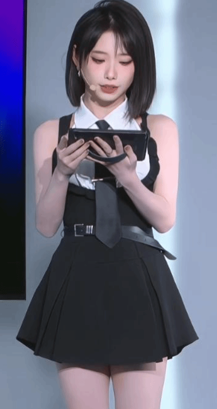 LPL新美女主持驚艷亮相 前SHY48女團成員！